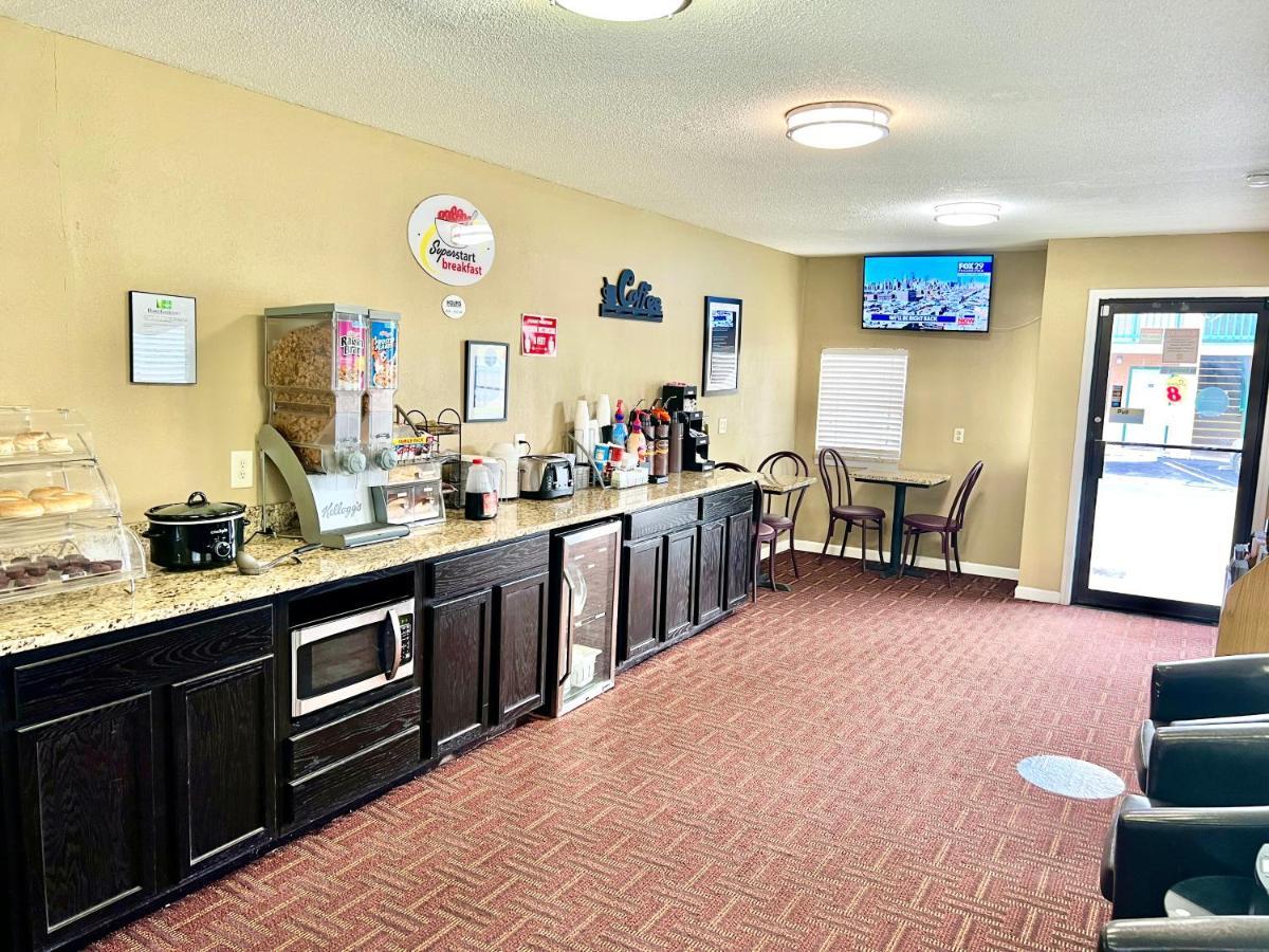 Super 8 By Wyndham Columbia/ft. Jackson Sc Columbia