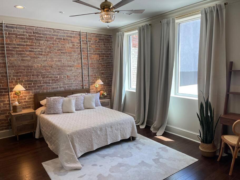 Urban Oasis - Downtown Columbia-newly Renovated Apartment
