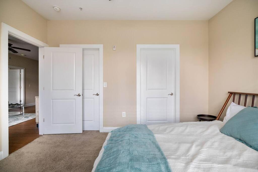 Apartment Modern & Cozy2br Near Ft Jackson
