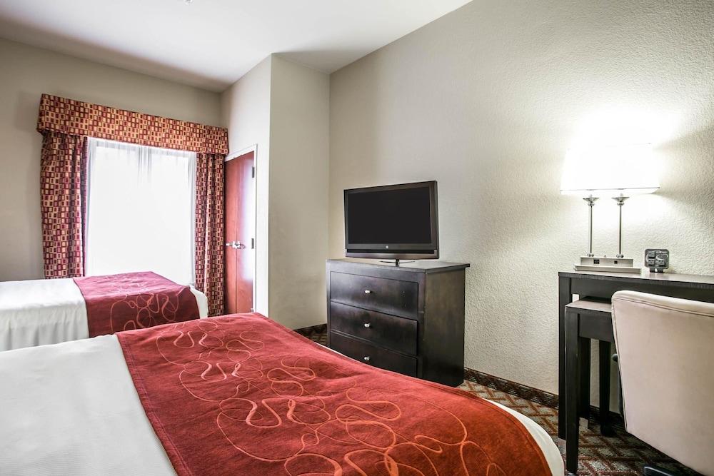 Comfort Northeast - Jackson 3*