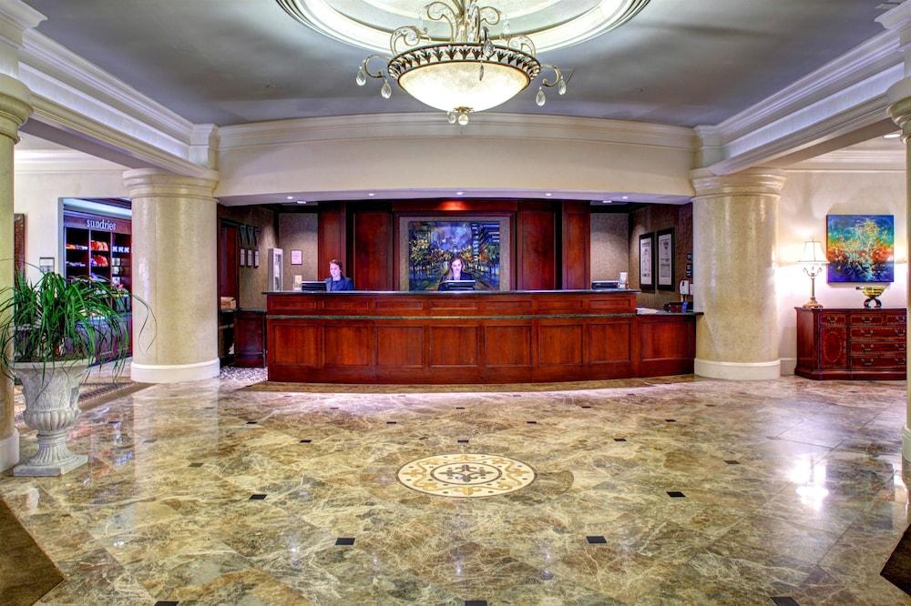 Hilton Center Hotel