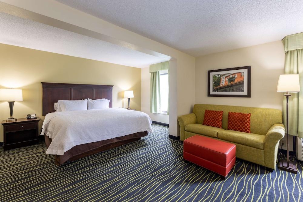 Hotel Hampton I-26/harbison Blvd 3*