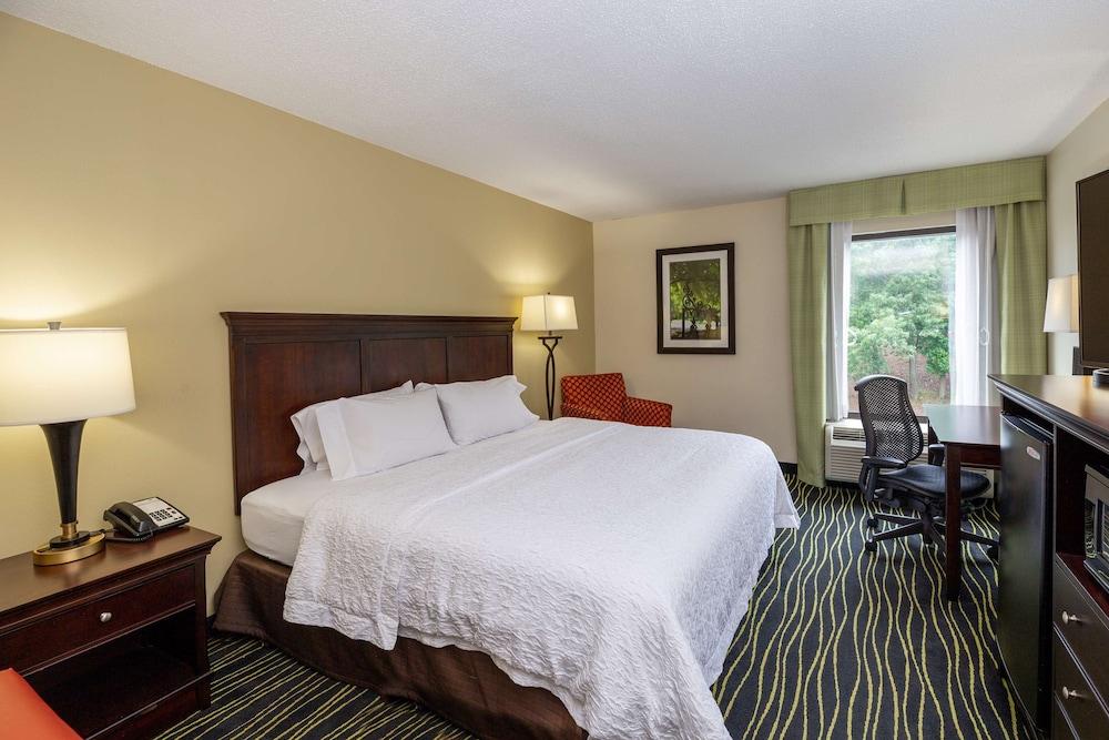 Hotel Hampton I-26/harbison Blvd 3*