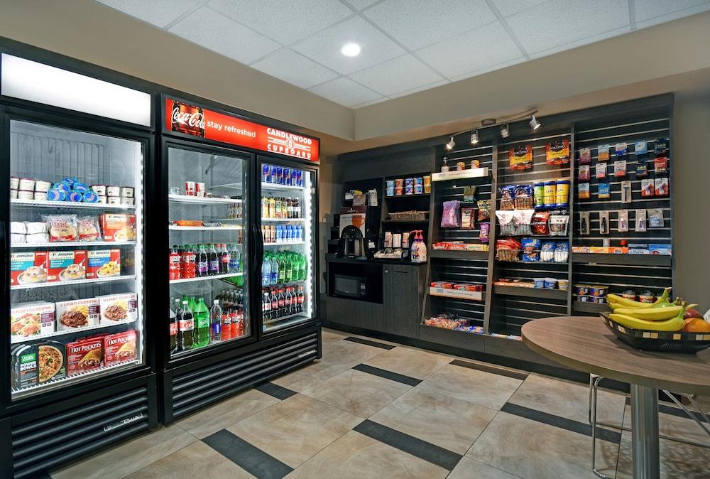 Candlewood Columbia-fort Jackson By Ihg Hotel