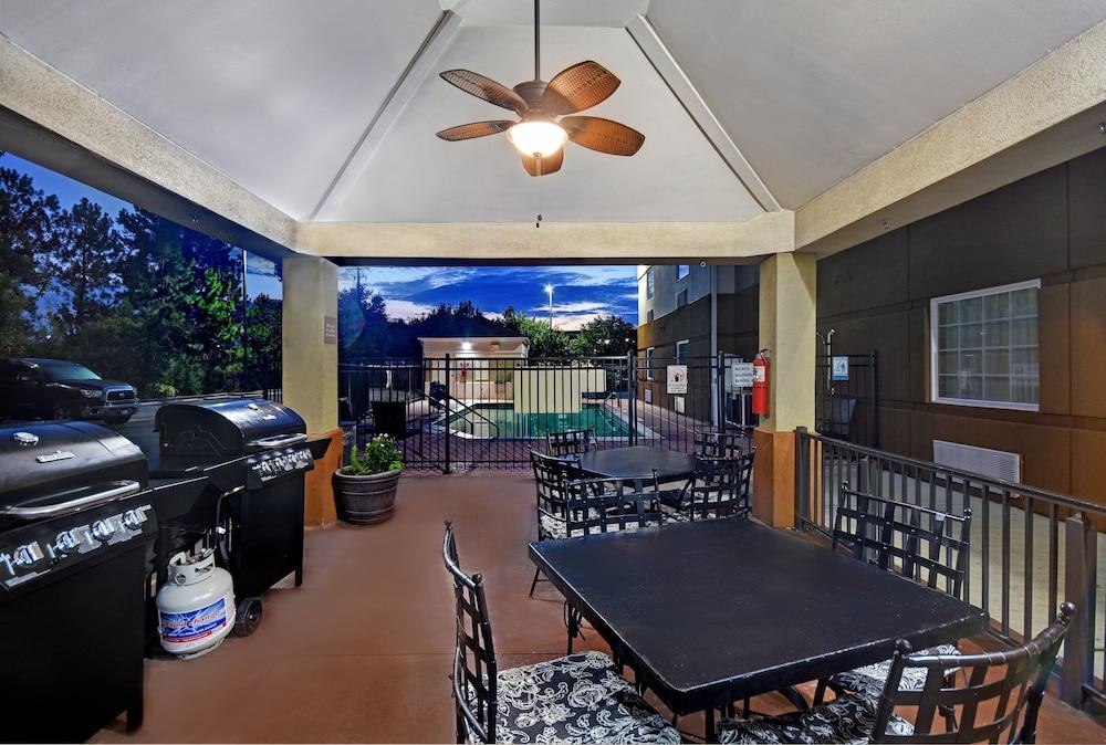 Candlewood Columbia-fort Jackson By Ihg Hotel 3*