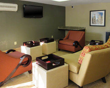 Hotel Suburban Northwest