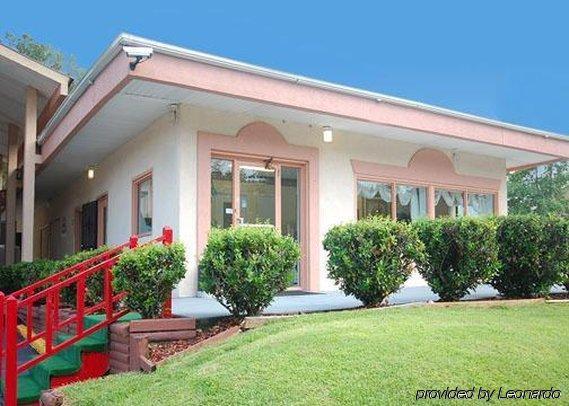 Econo Jackson Hotel 2*