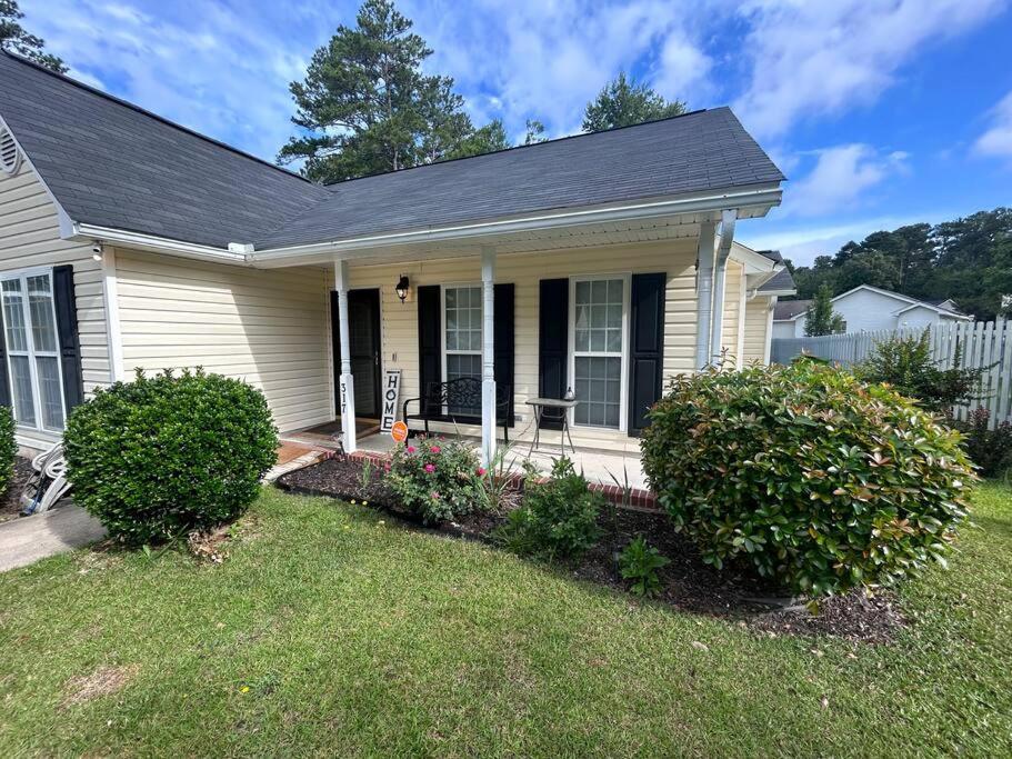 Holiday home 3br Convenient Retreat! Columbia