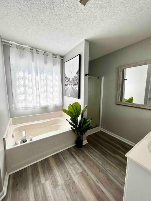 3br Convenient Retreat! *