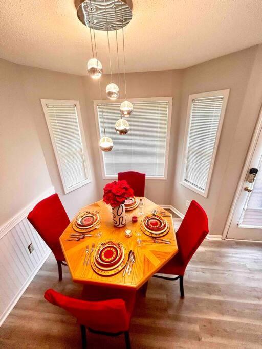 Holiday home 3br Convenient Retreat! *