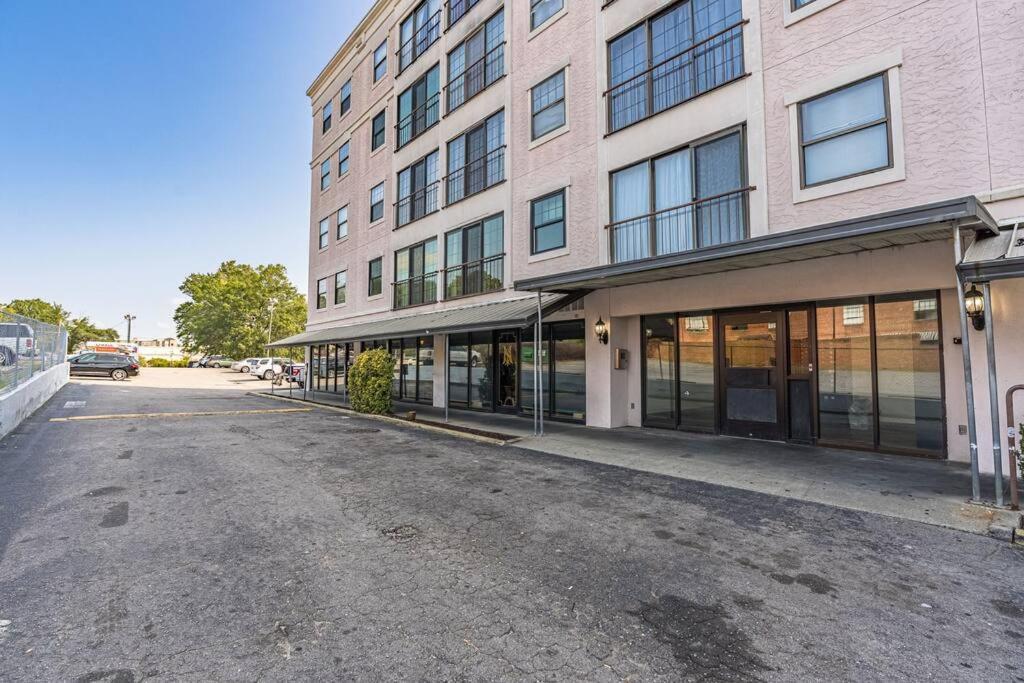 Downtown Apartment