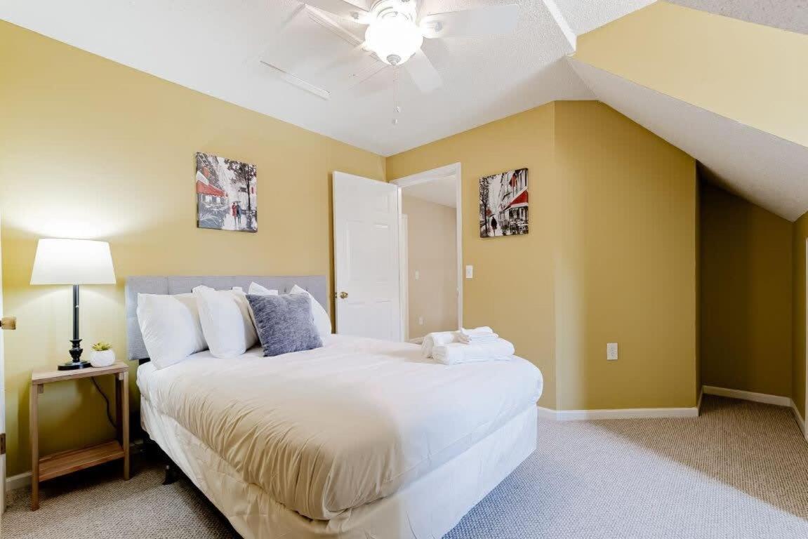 Breeze On Inn- Mins To Ft Jackson Holiday home *