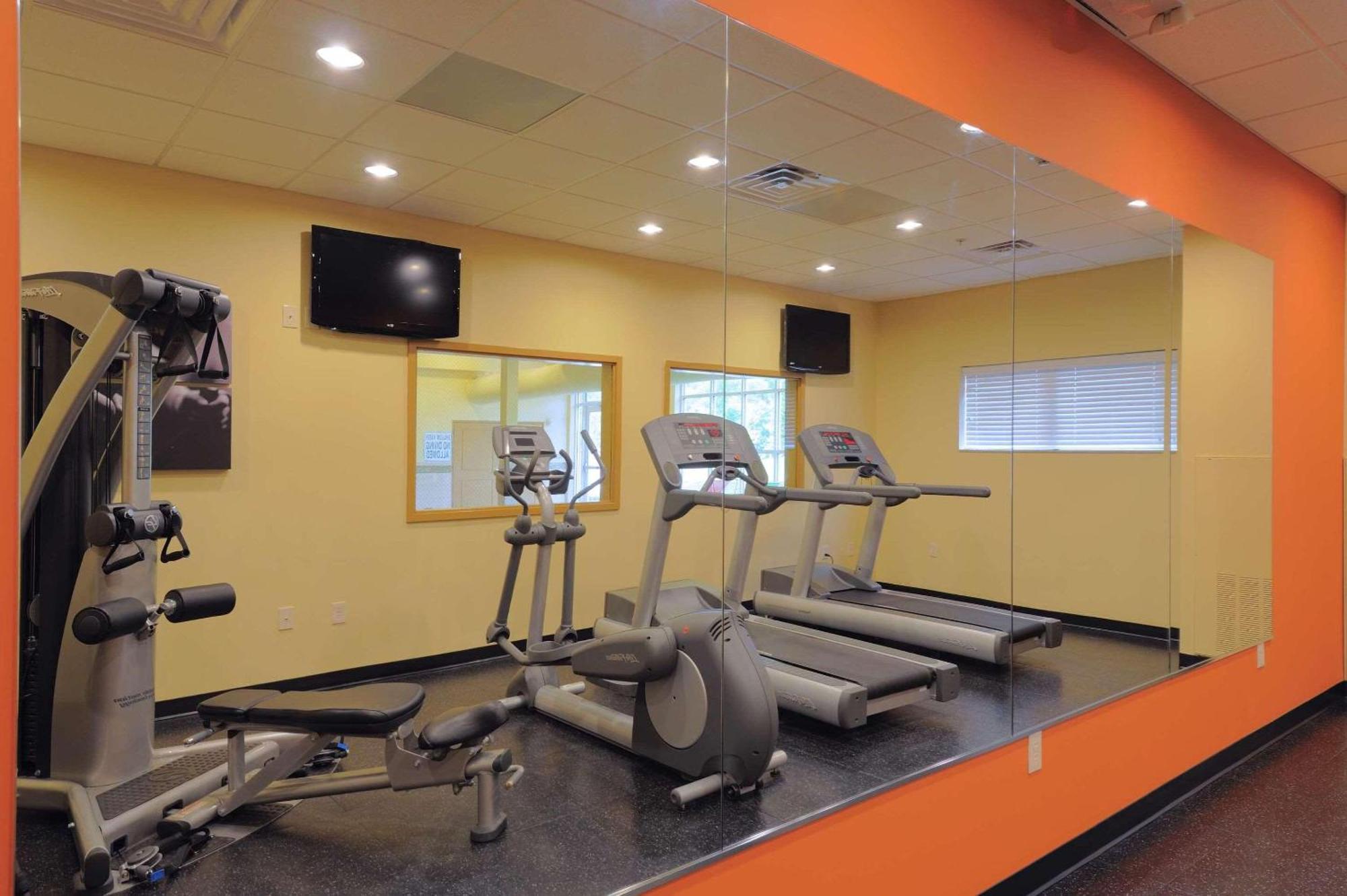 Hotel Country & By Radisson, At Harbison, Sc Columbia