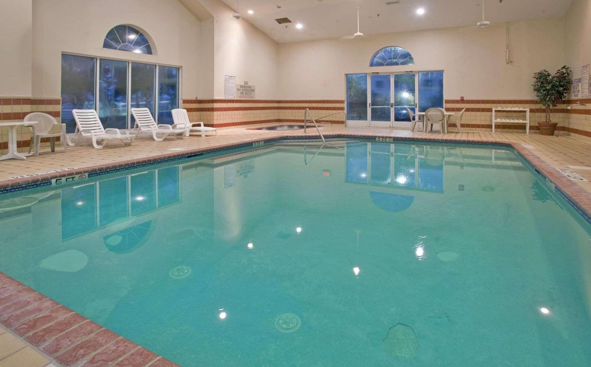 Country & By Radisson, Columbia, Sc 2* Columbia