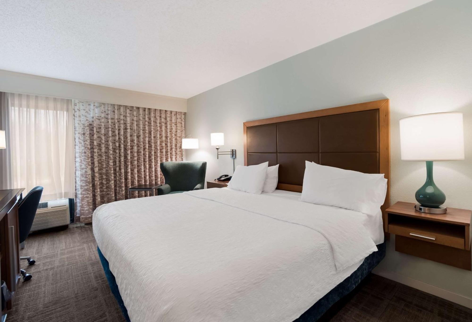 Hampton Columbia-i-26 Airport Hotel 3*