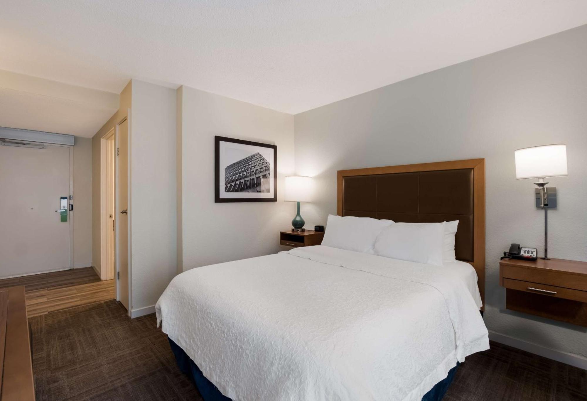 Hampton Columbia-i-26 Airport Hotel
