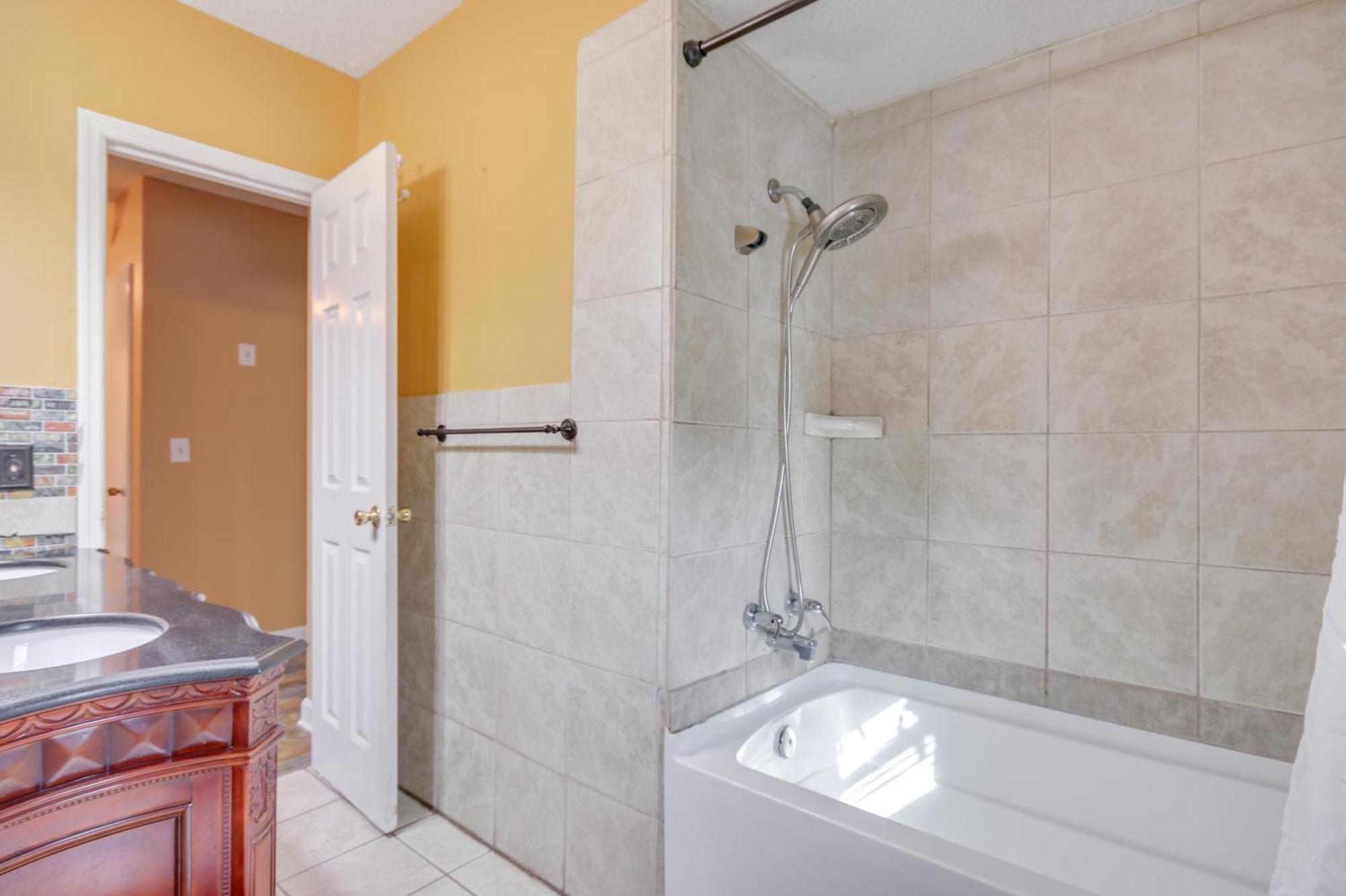 Holiday home With Hot Tub 9 Mi To Uofsc! *
