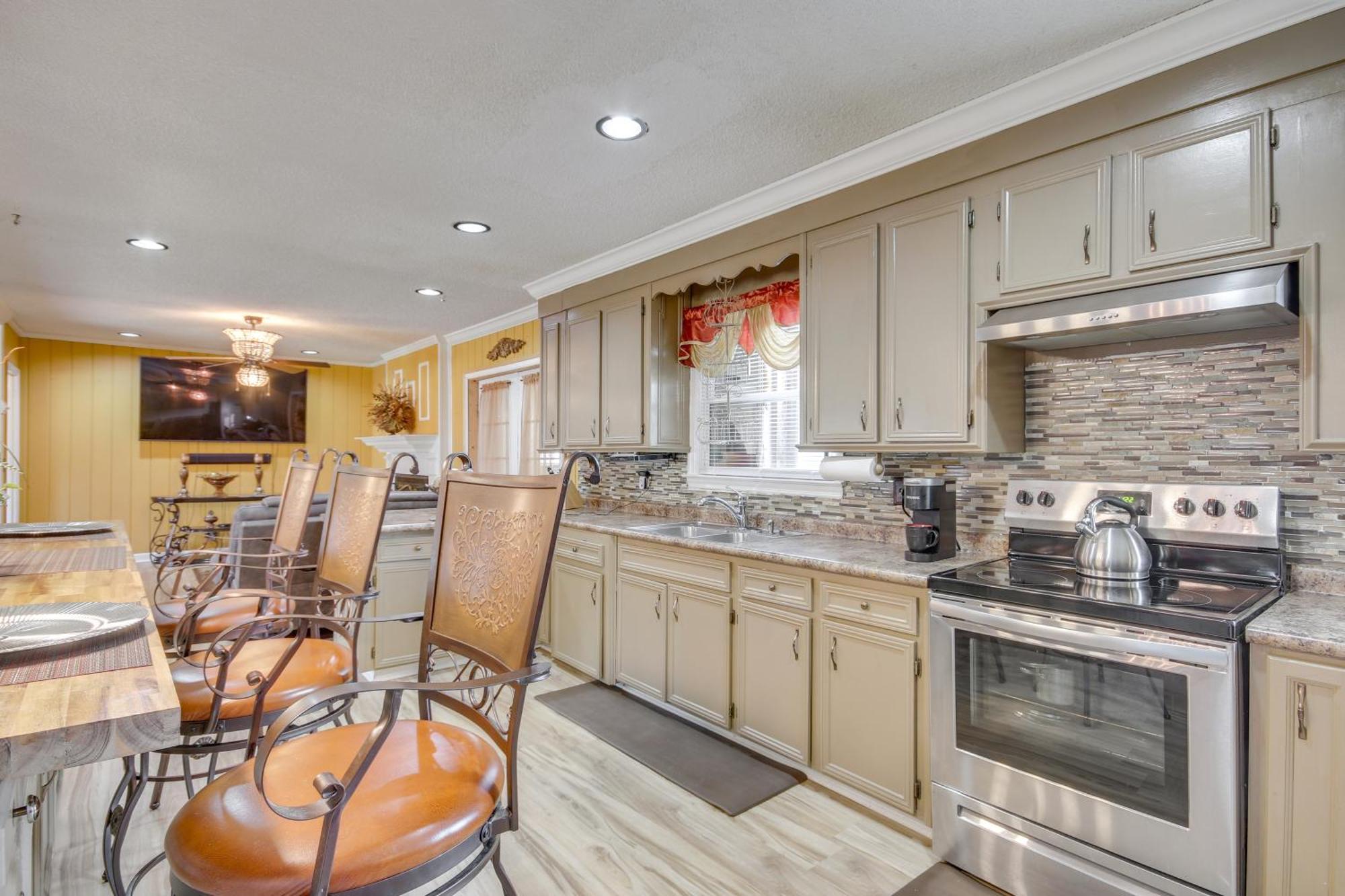 Holiday home With Hot Tub 9 Mi To Uofsc! *