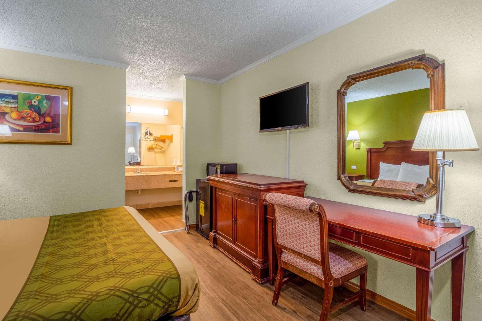 Rodeway & Jackson Hotel Columbia