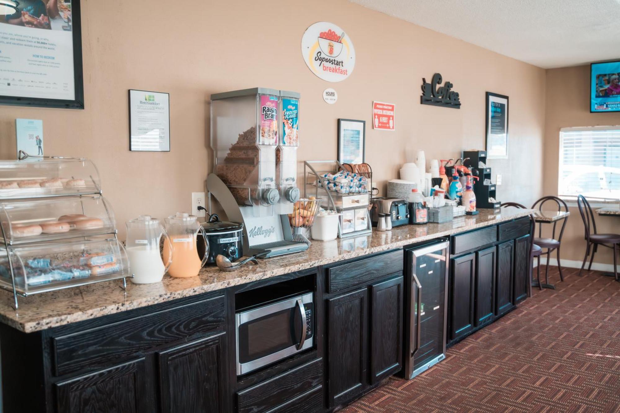 Super 8 By Wyndham Columbia/ft. Jackson Sc Motel Columbia
