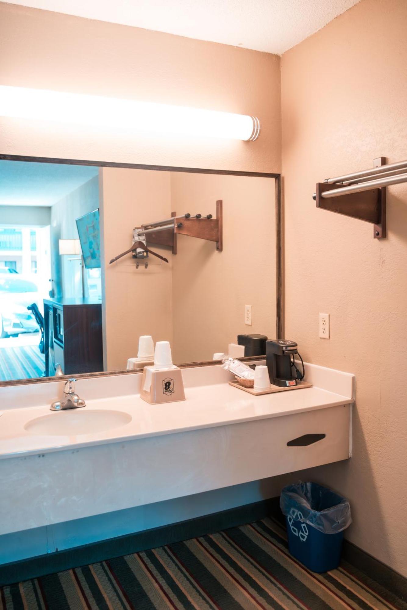 Motel Super 8 By Wyndham Columbia/ft. Jackson Sc