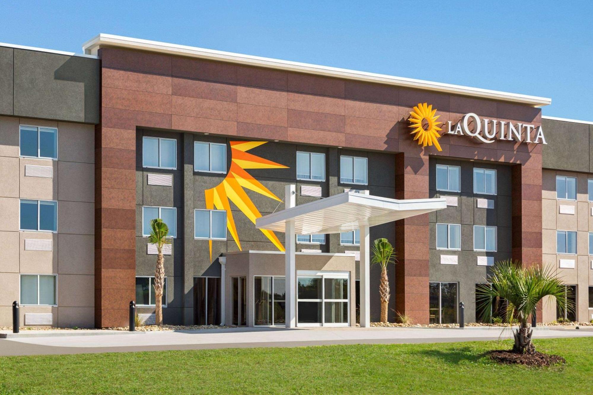 La Quinta By Wyndham Ne Fort Jackson 3*