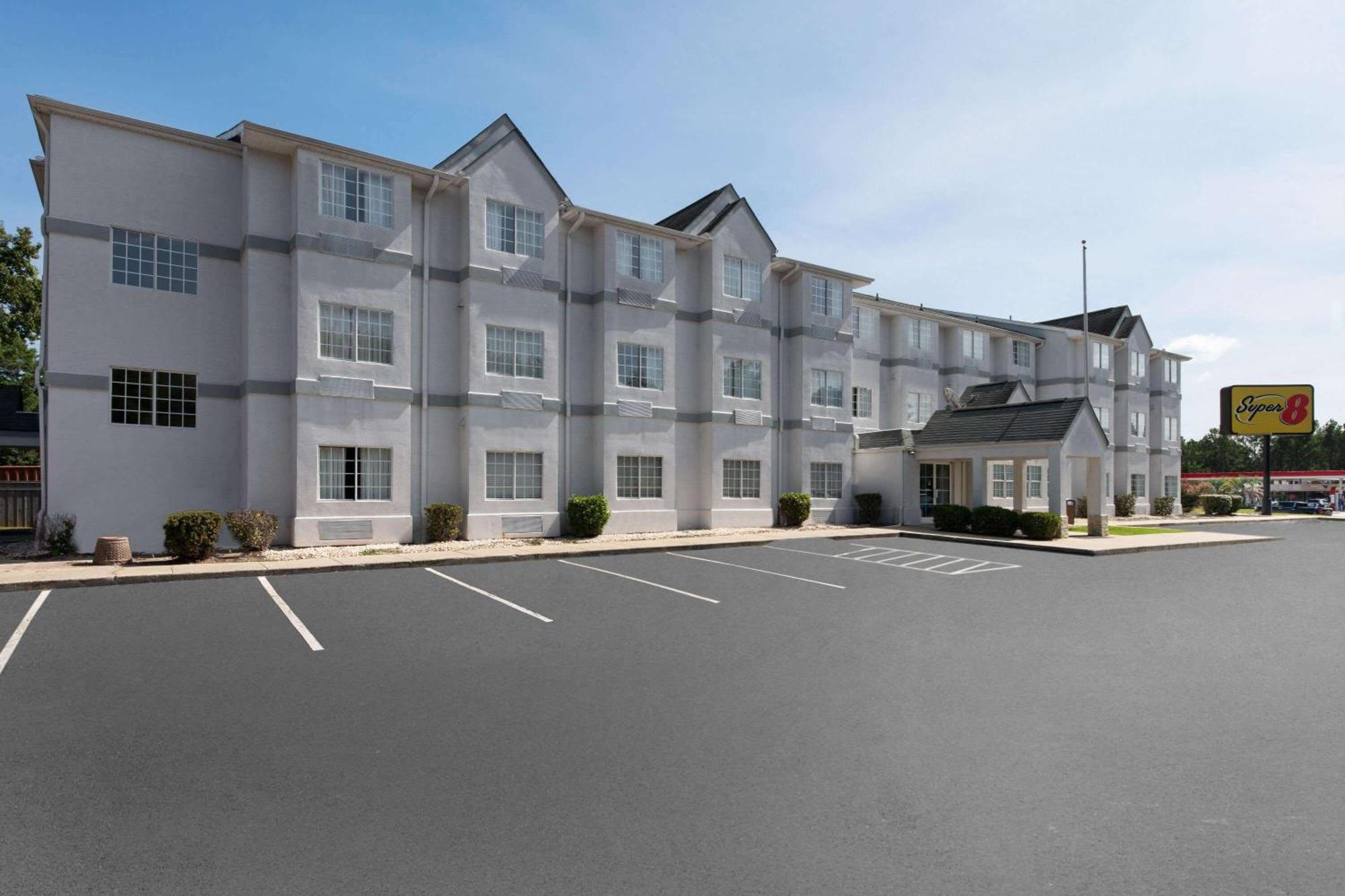 Hotel Super 8 By Wyndham Harbison/parkridge Hospital 2*