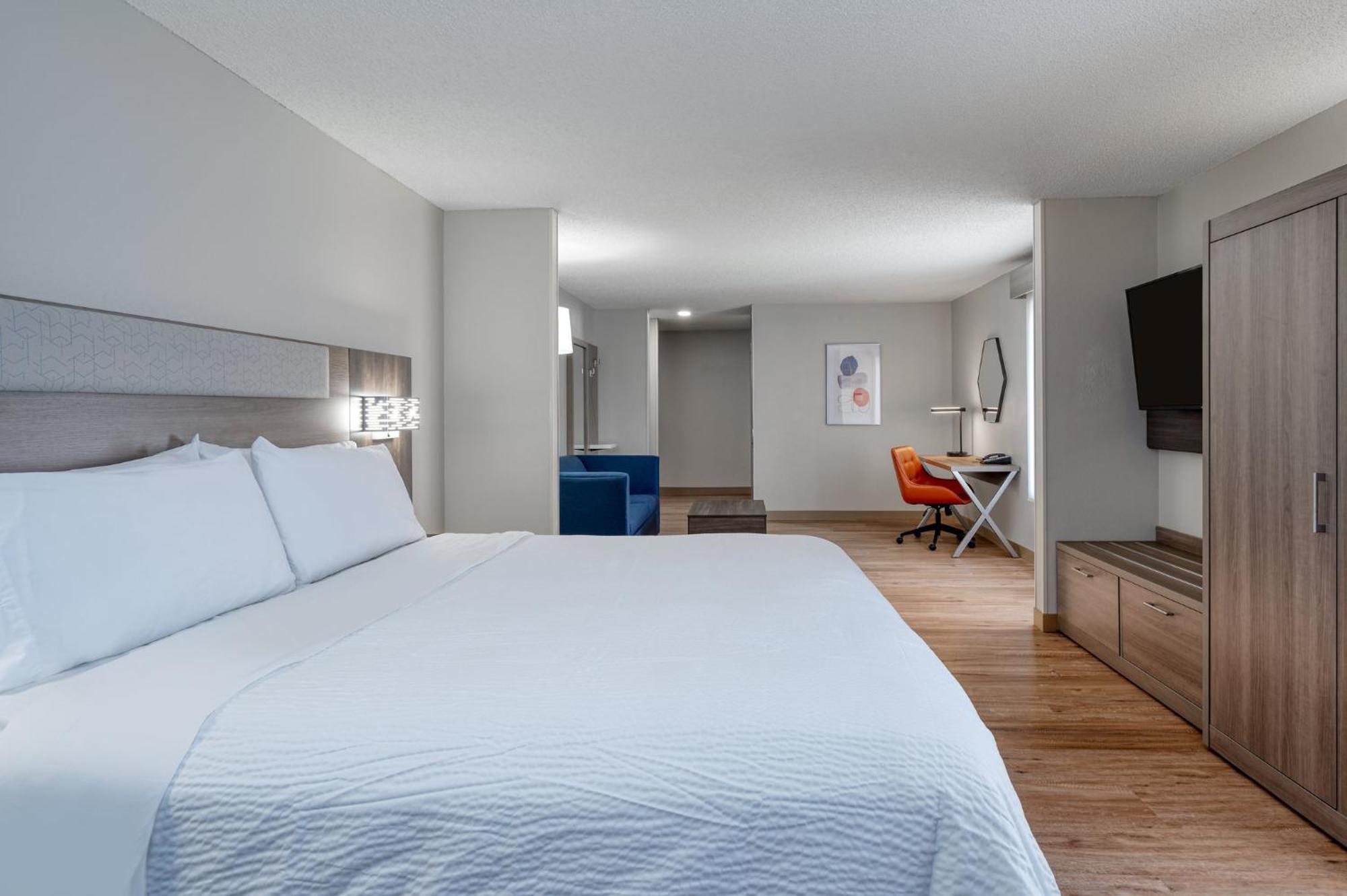 Hotel Express & Columbia-i-20 At Clemson Road By Ihg 2*
