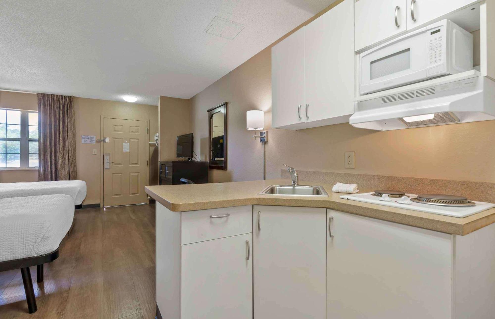 Extended America Select - - Ft Jackson Hotel 2*