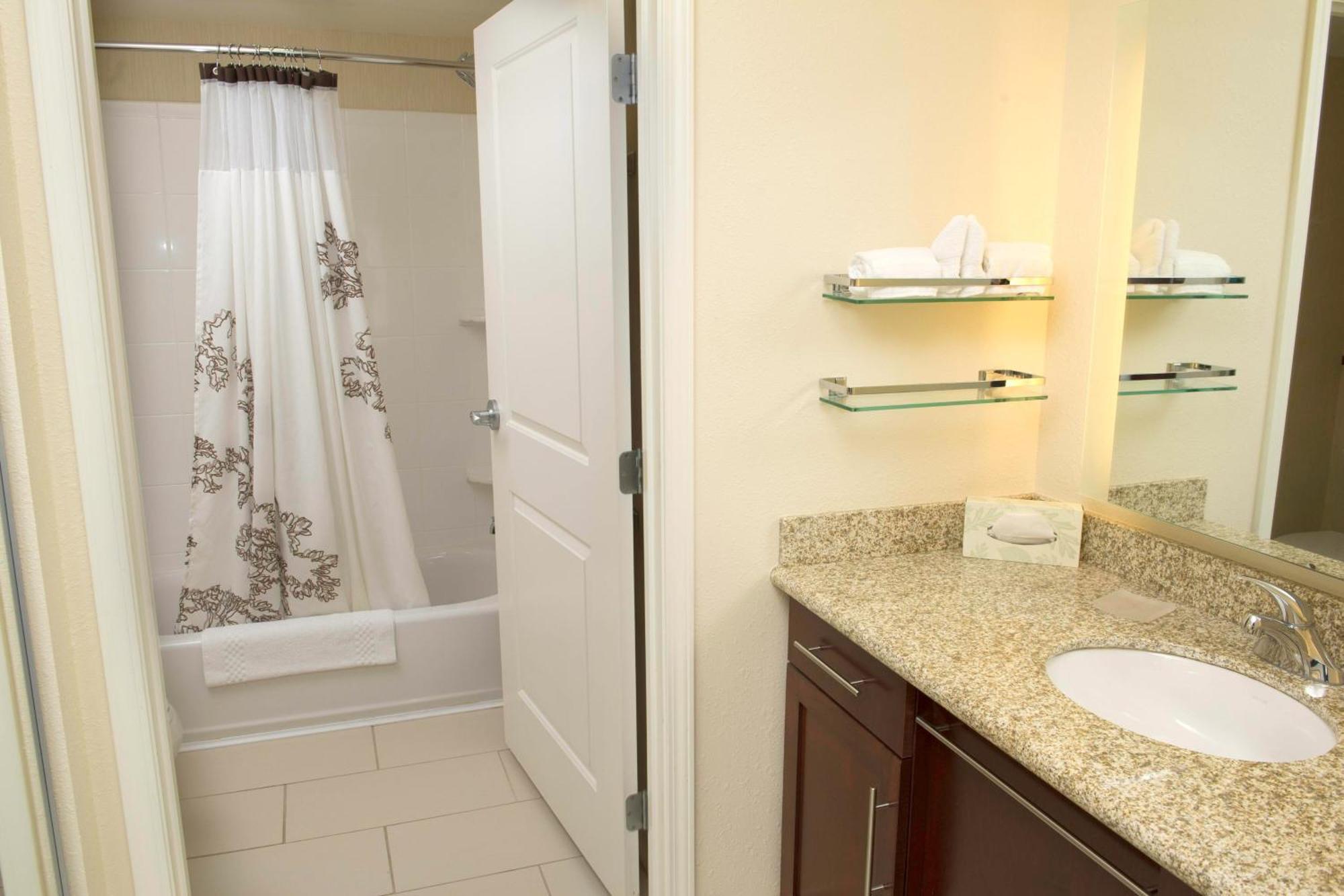By Marriott Northwest/harbison Hotel
