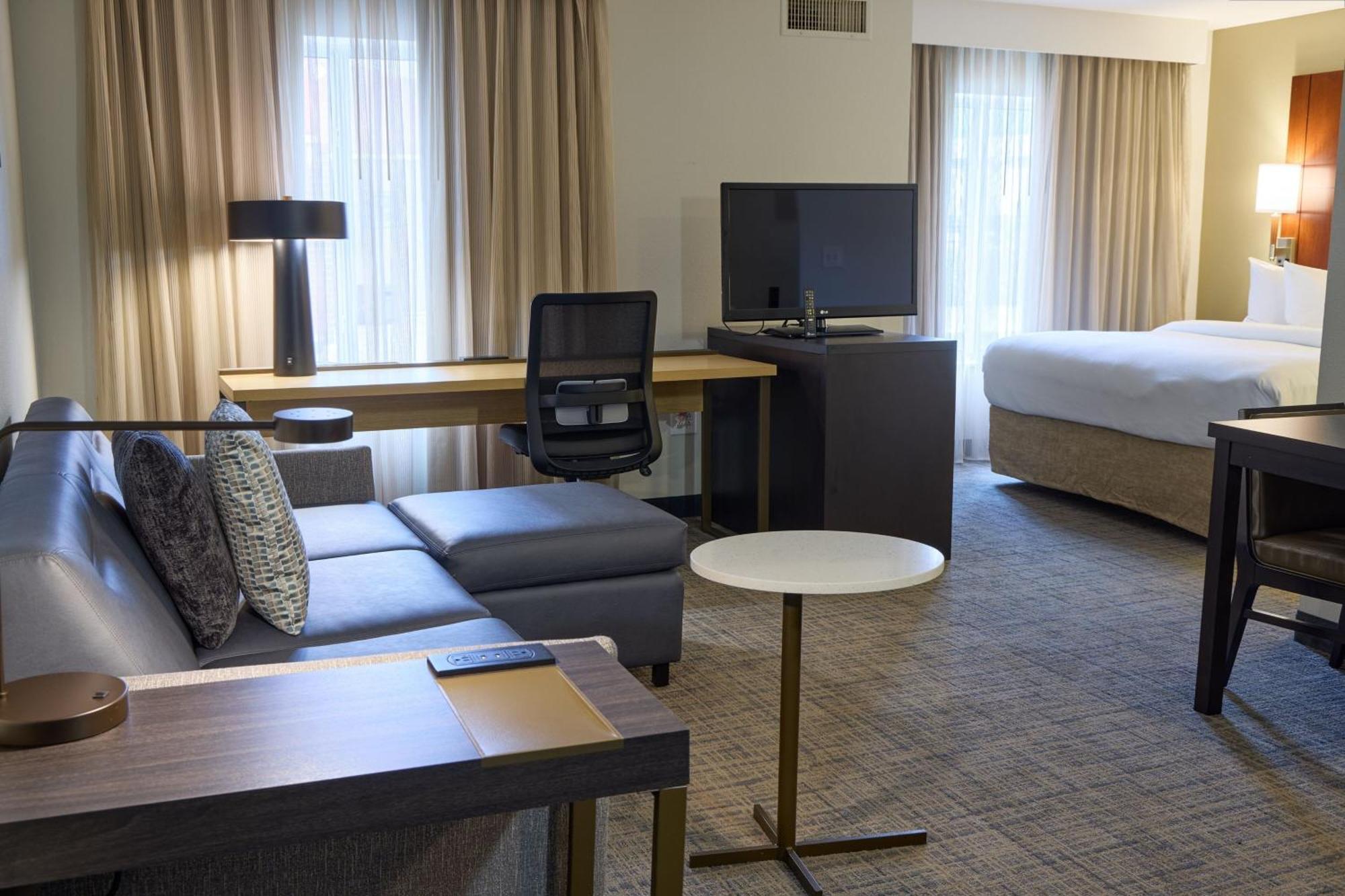 By Marriott Northwest/harbison Hotel