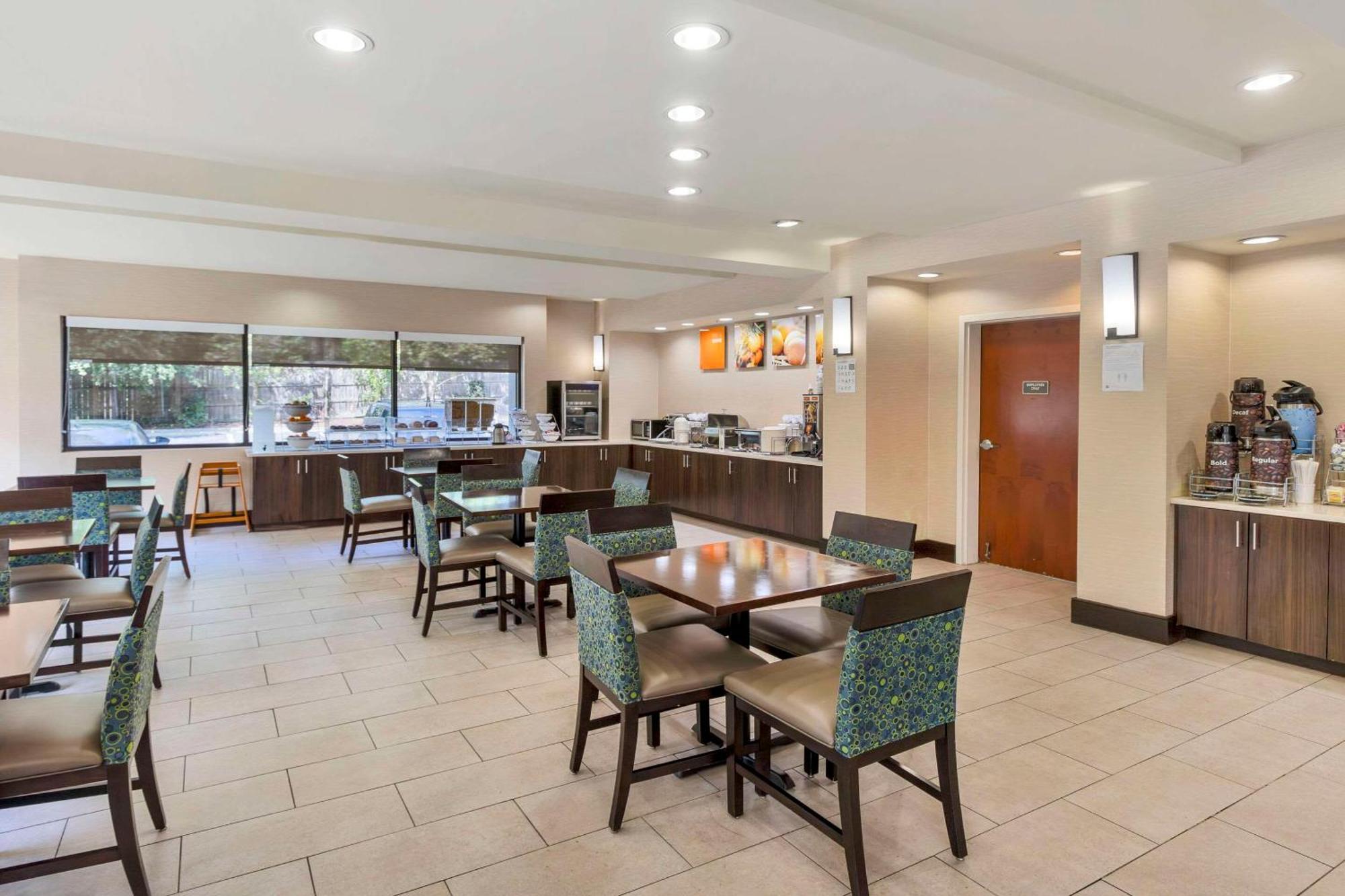 Comfort Northeast - Jackson 3* Columbia