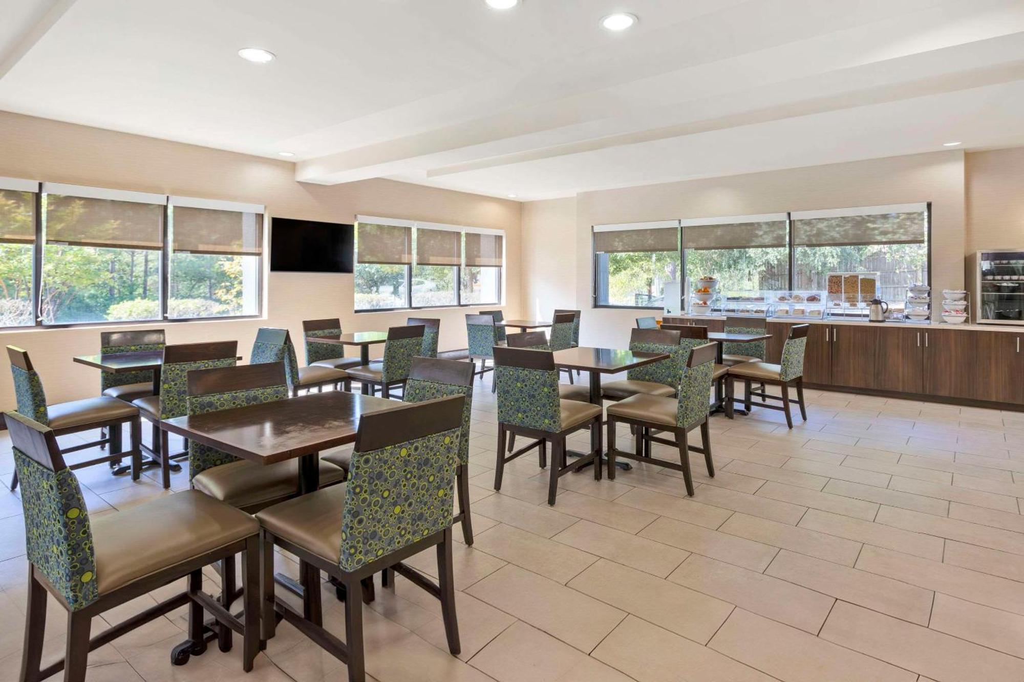 Hotel Comfort Northeast - Jackson Columbia