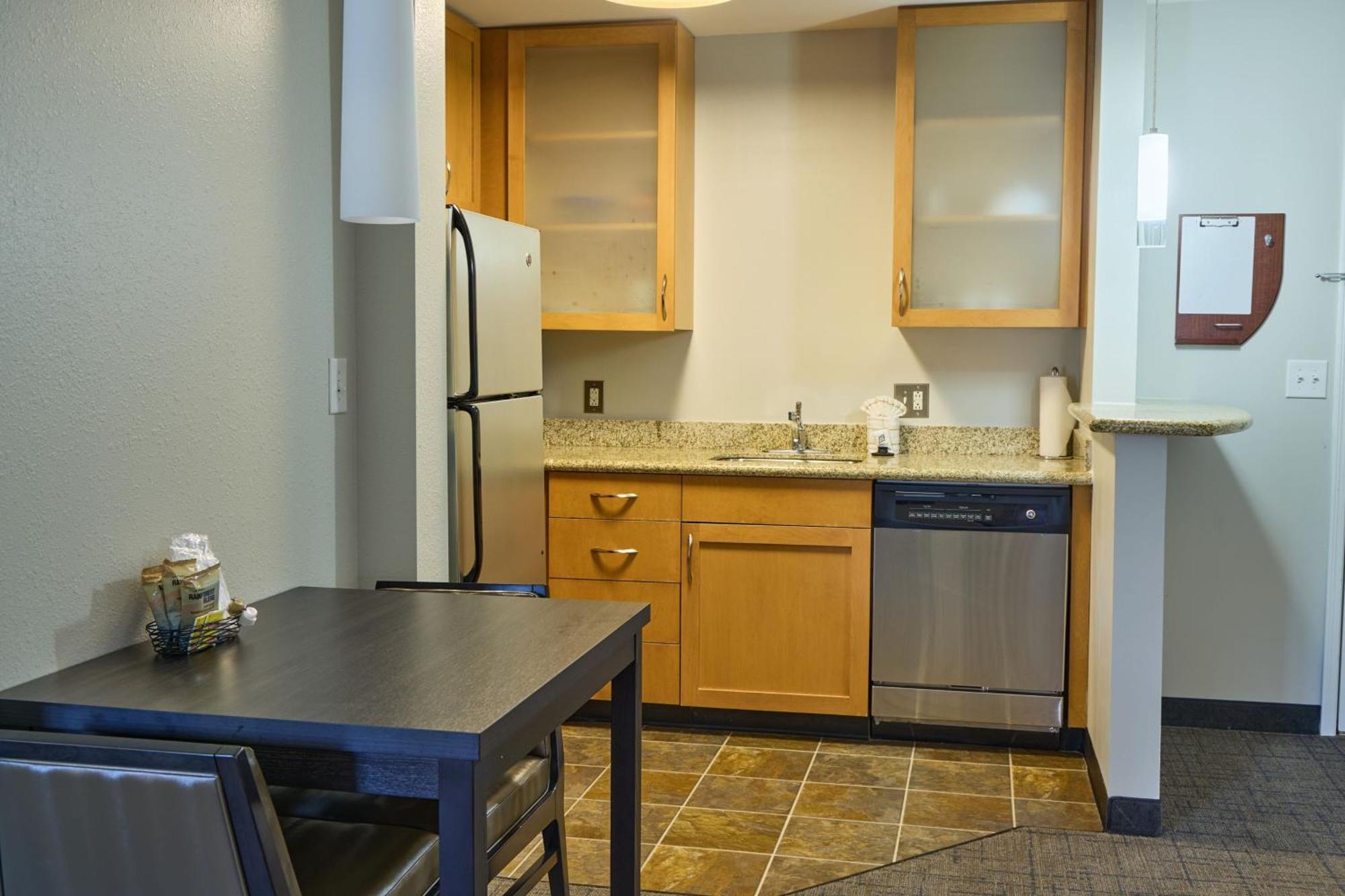 By Marriott Northwest/harbison
