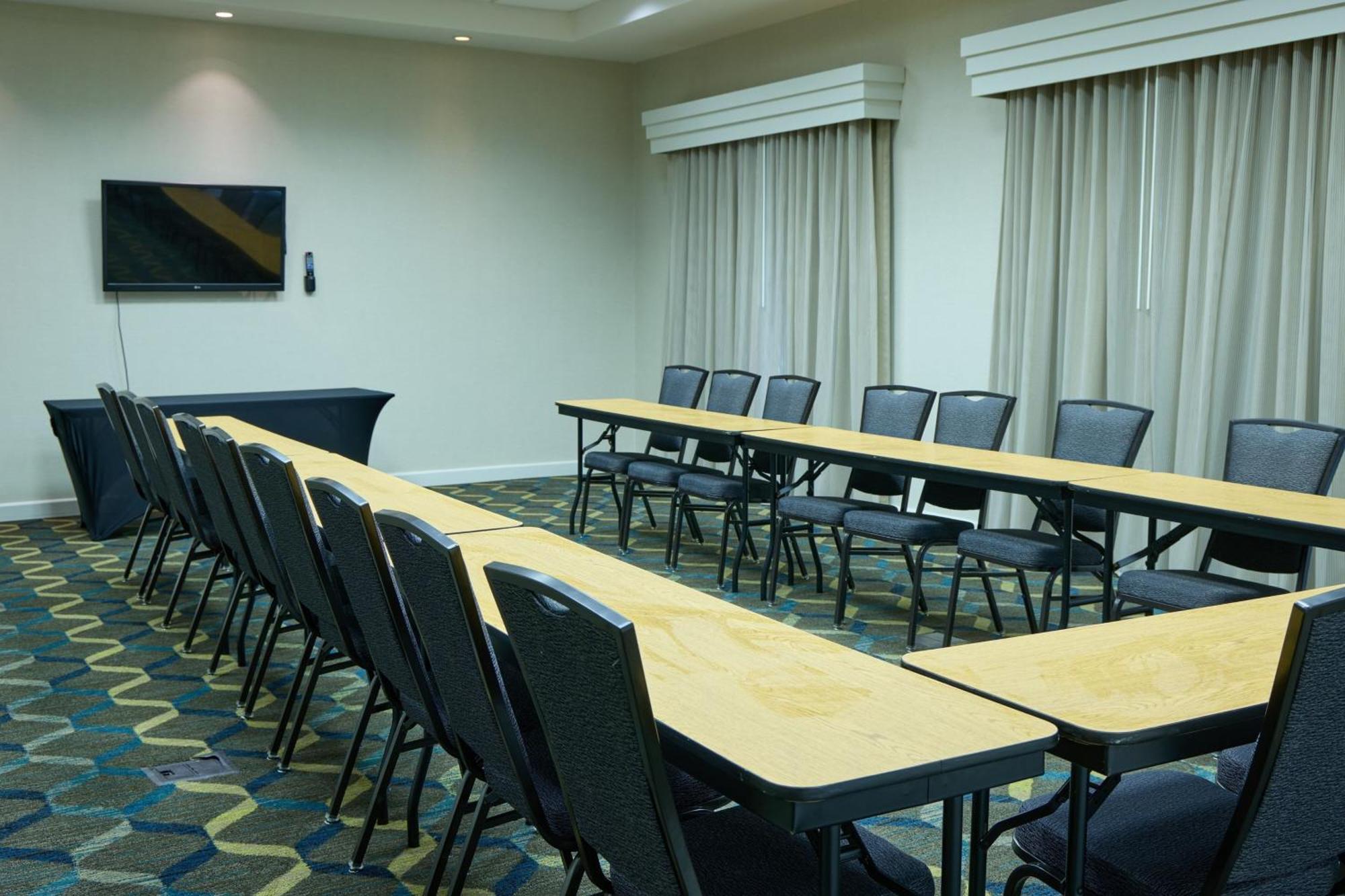 By Marriott Northwest/harbison Hotel Columbia