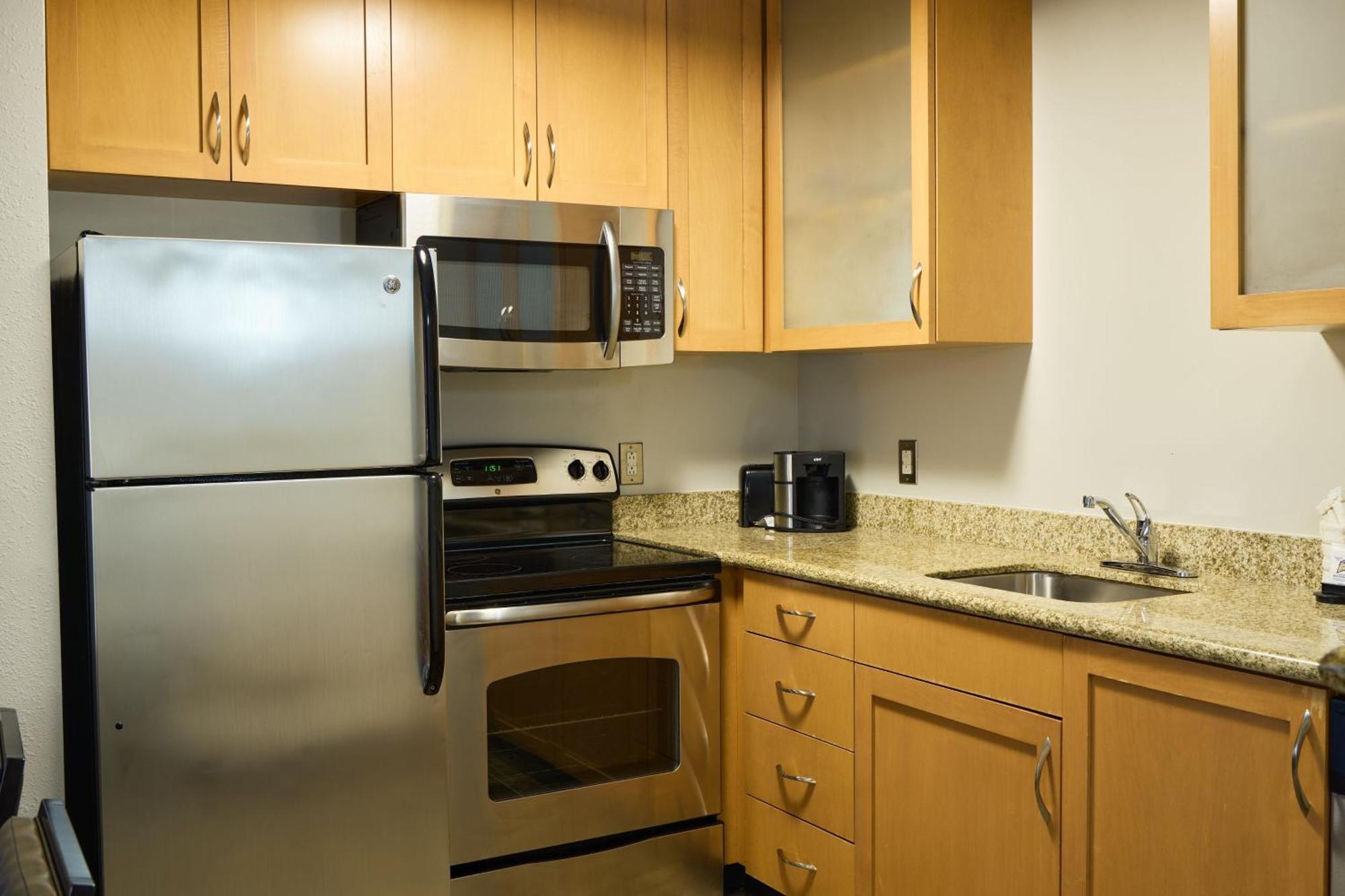 By Marriott Northwest/harbison Hotel Columbia