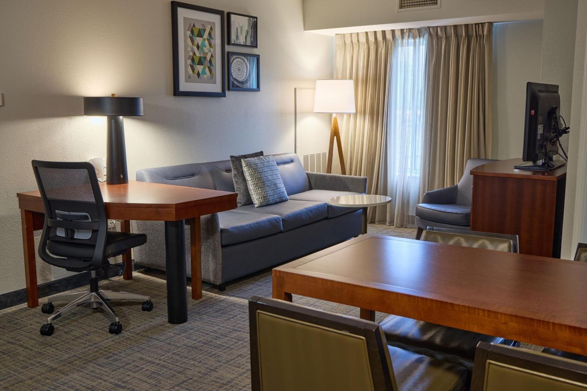By Marriott Northwest/harbison Hotel 3*