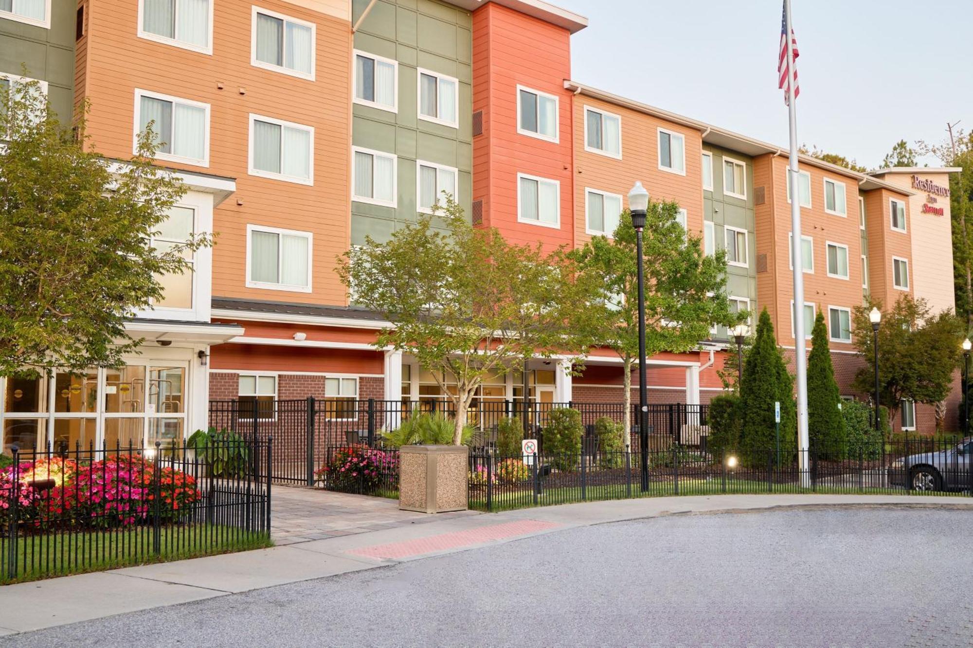 By Marriott Northwest/harbison