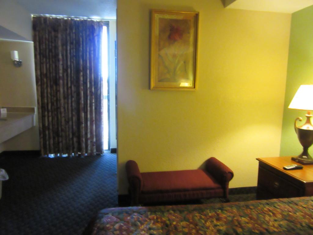 Days & By Wyndham Se Ft Jackson Columbia