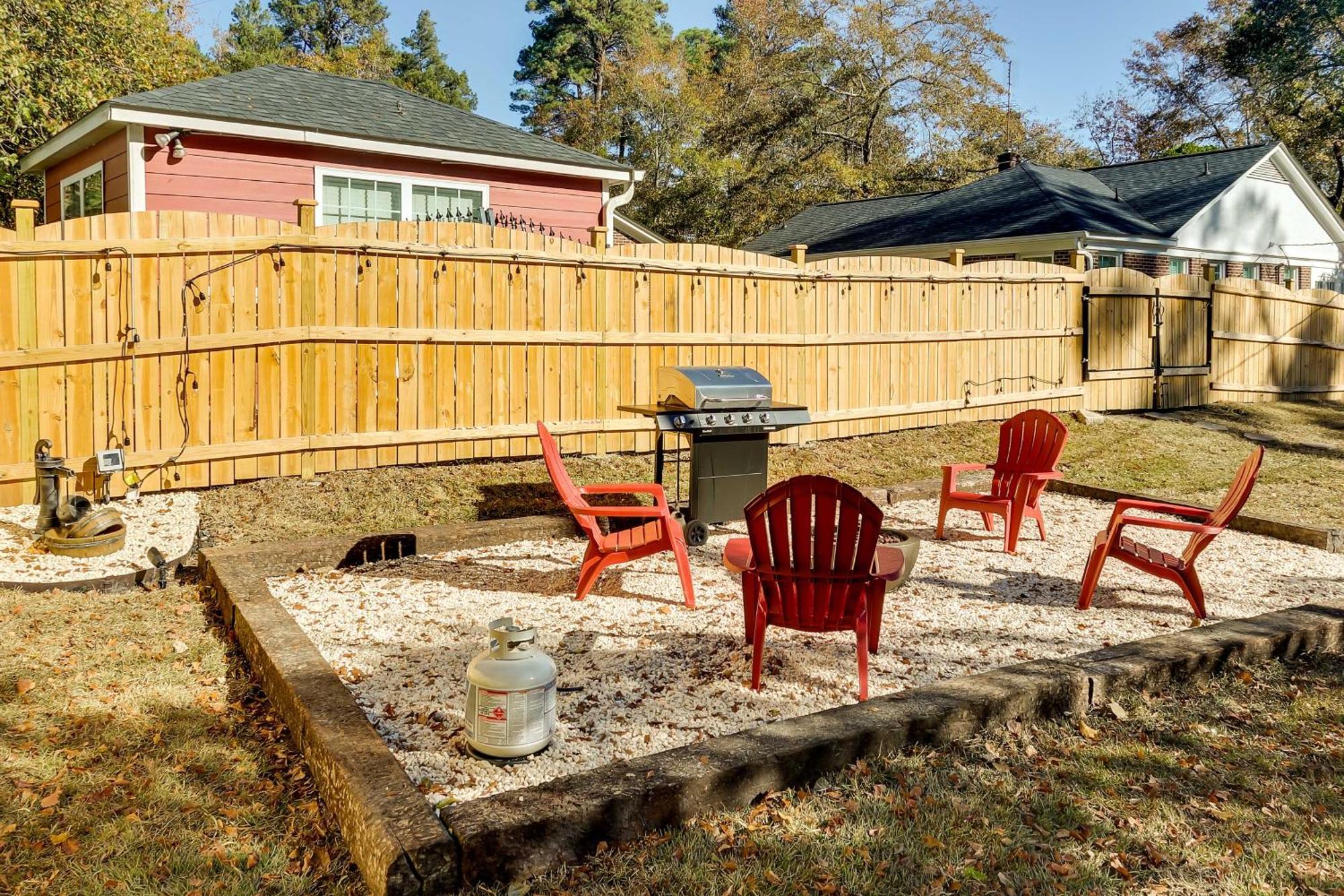 Step-free With Fire Pit - 3 Miles To Usc! *