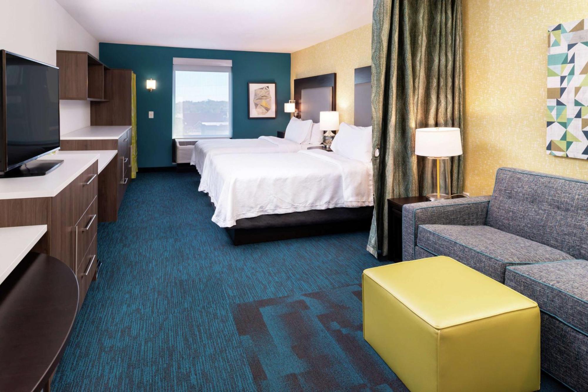 Home2 By Hilton Downtown Hotel 3*