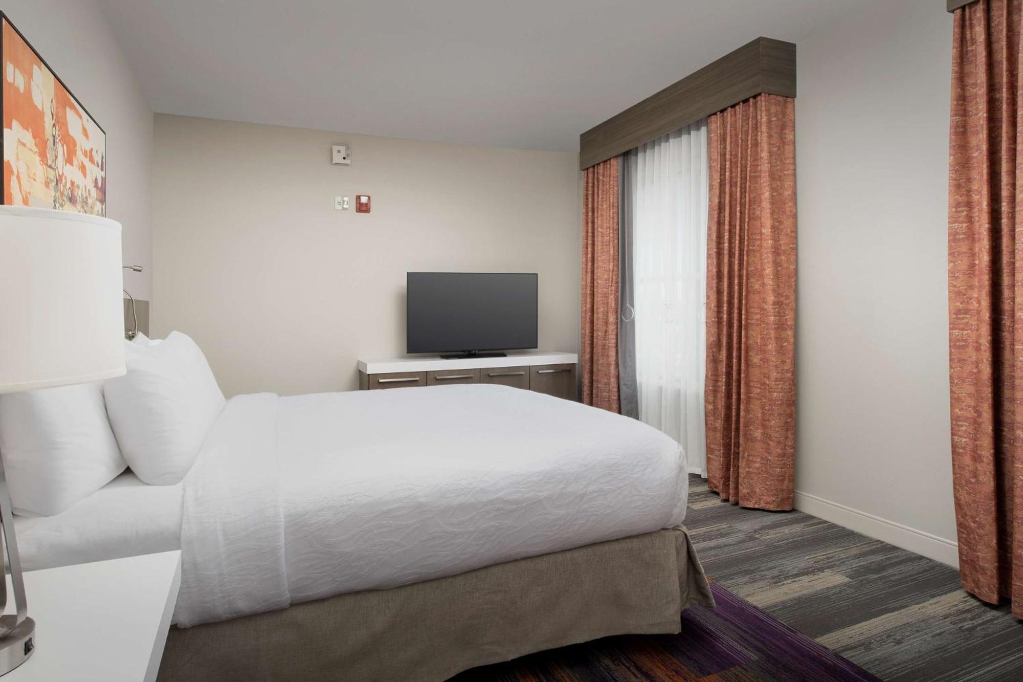 Hotel Hilton Garden Airport, Sc 3*