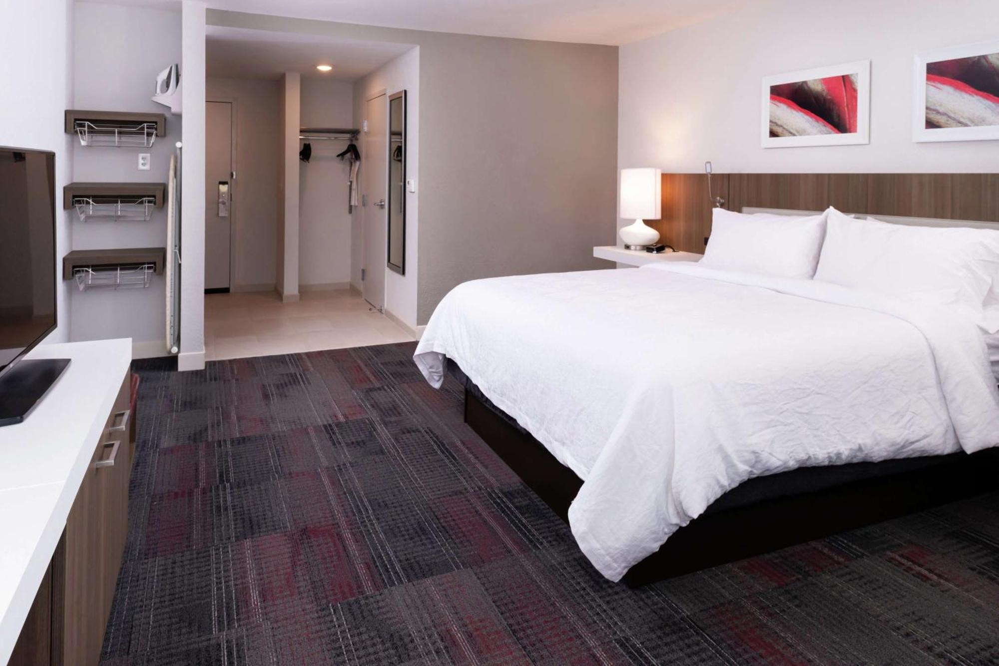 Hilton Garden Downtown 3*