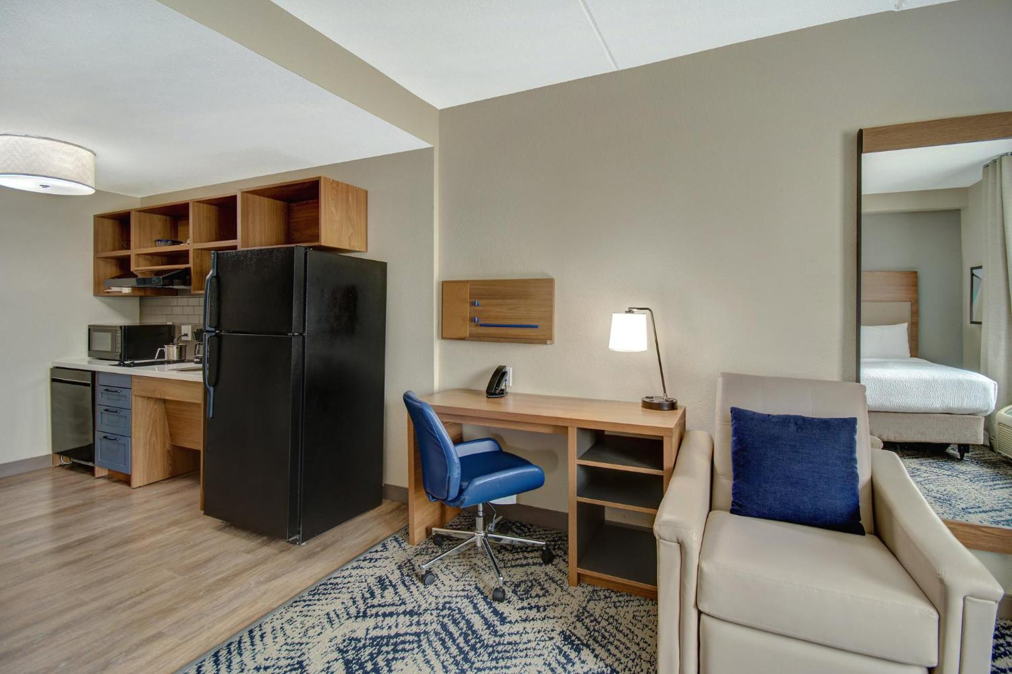 Candlewood Columbia-fort Jackson By Ihg Columbia