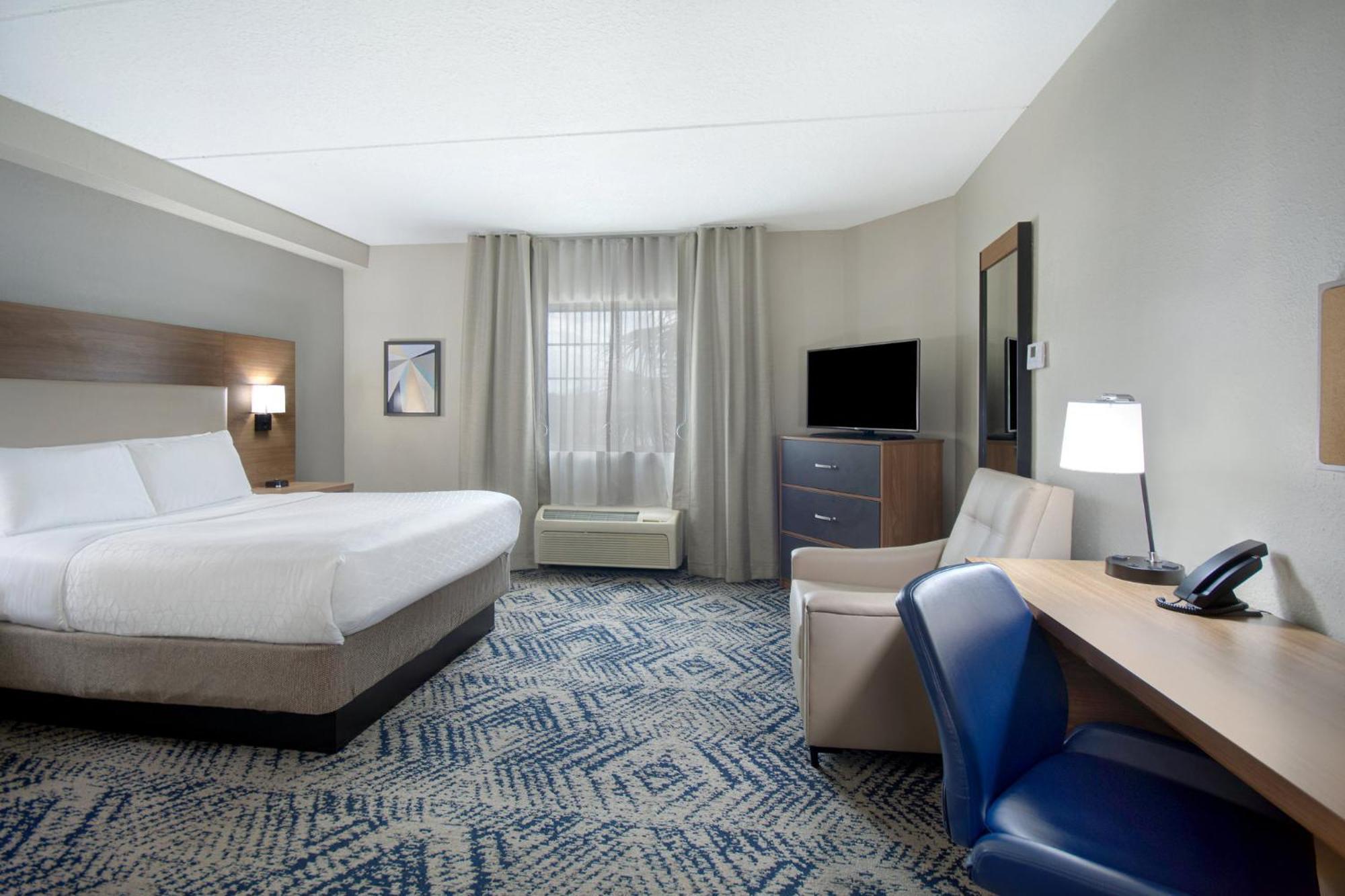 Candlewood Columbia-fort Jackson By Ihg Hotel