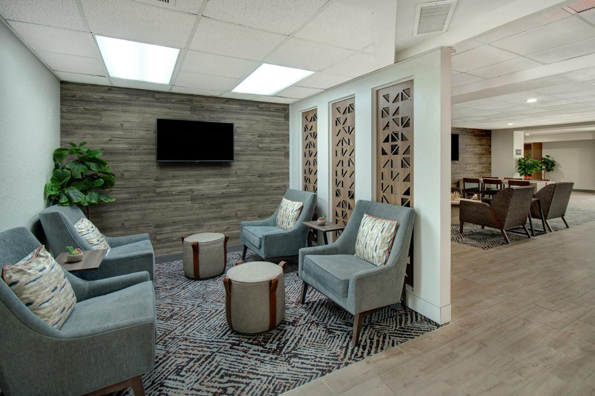 Candlewood Columbia-fort Jackson By Ihg Hotel
