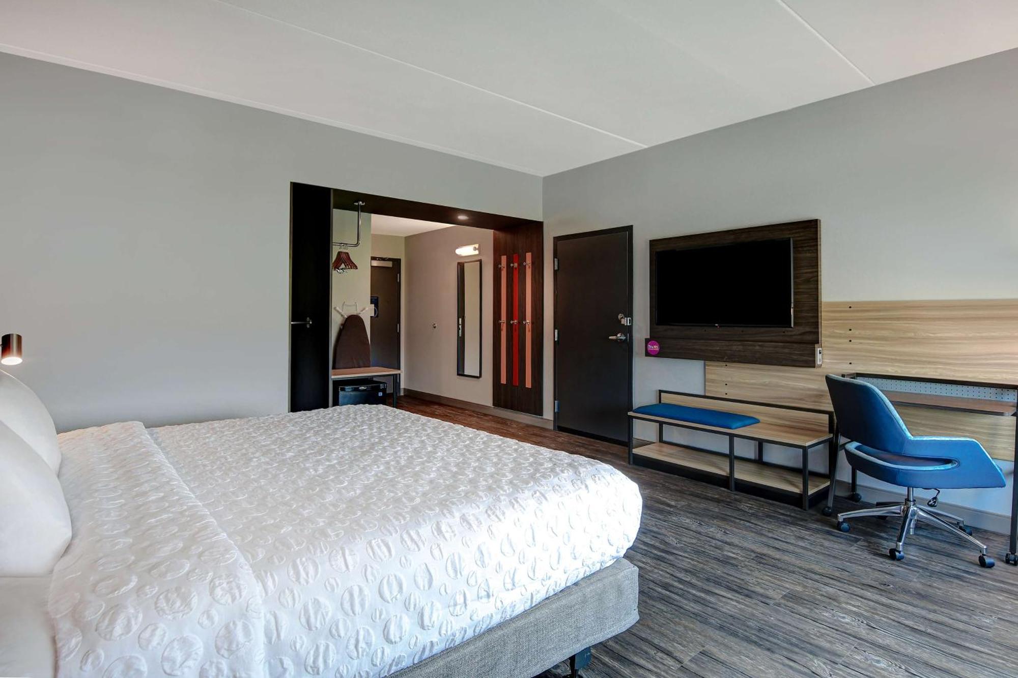 Tru By Hilton Greystone Hotel Columbia