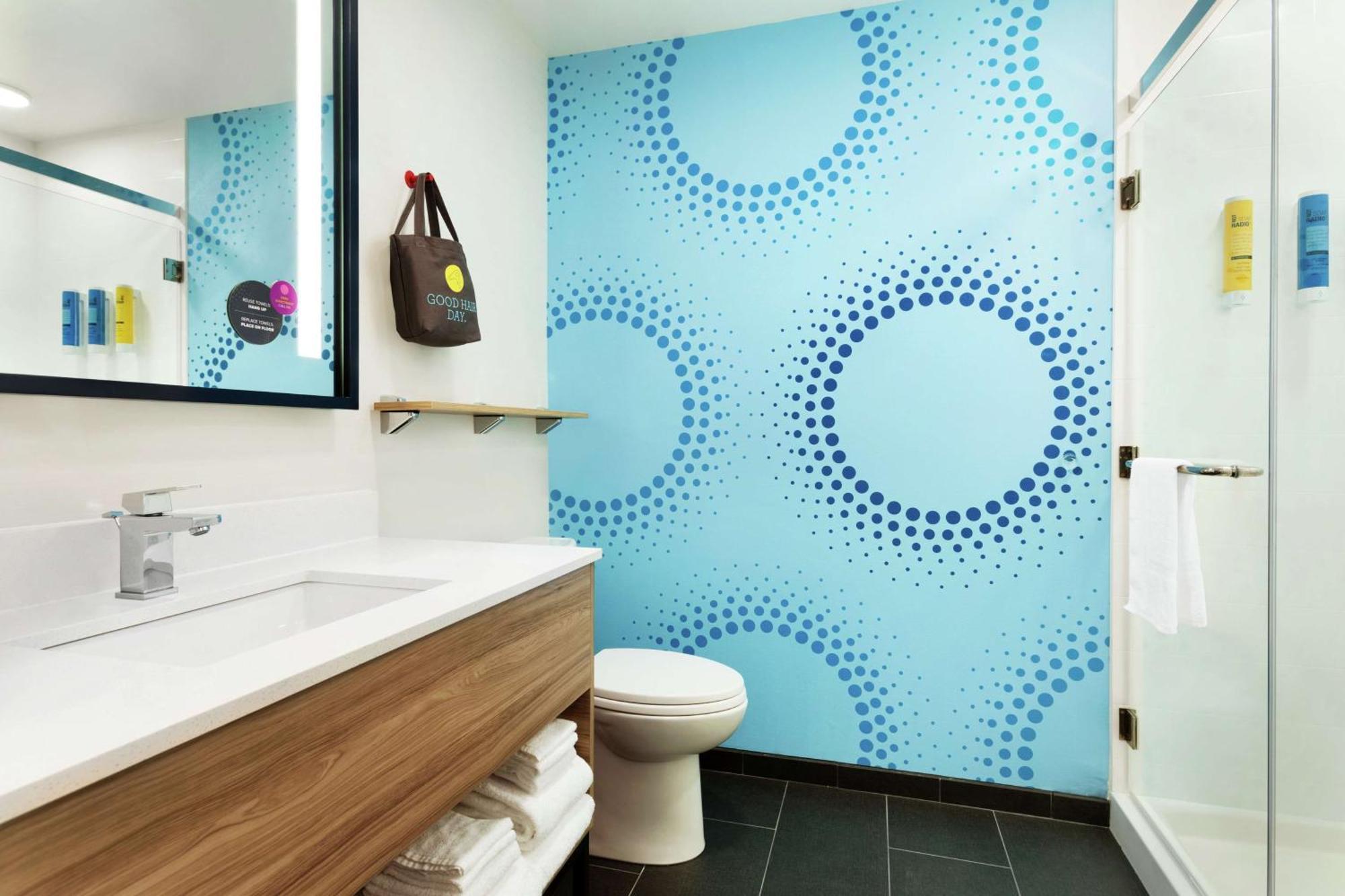 Tru By Hilton Harbison Hotel 3*