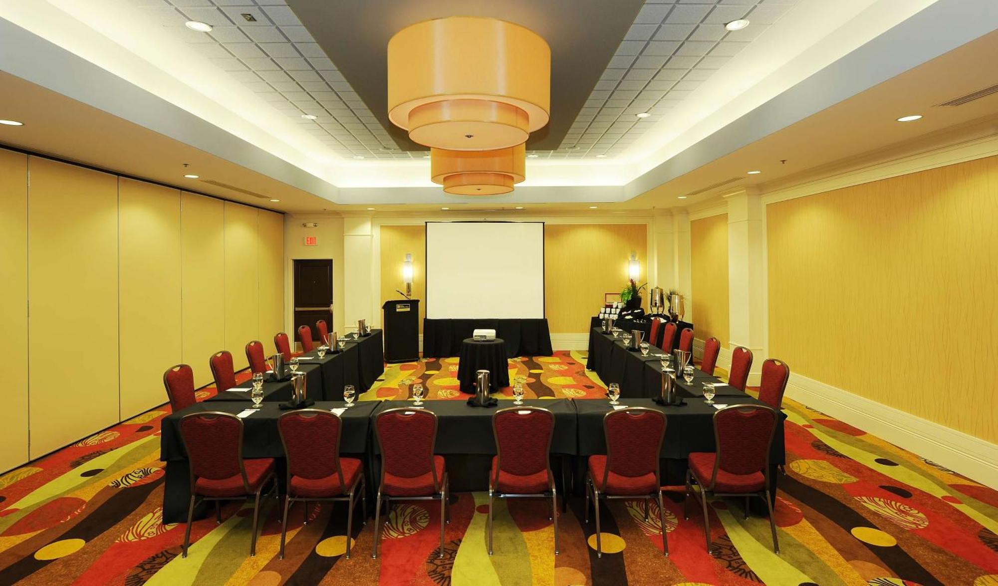 Hilton Garden Columbia/northeast 3*