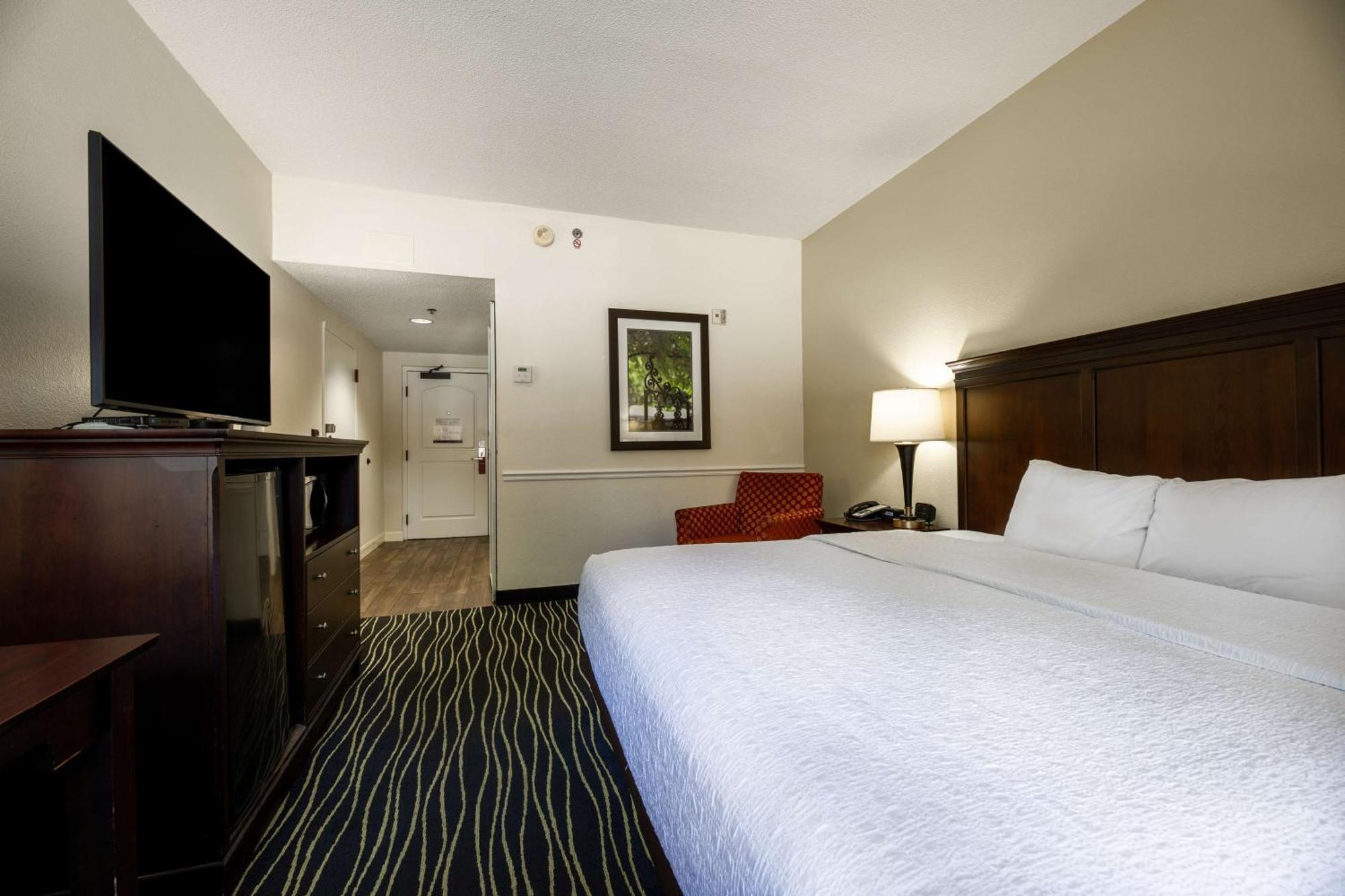 Hampton I-26/harbison Blvd Hotel